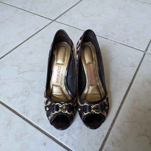 6 High Heel Peep Toe Leopard Pumps - Picture 2 of 4